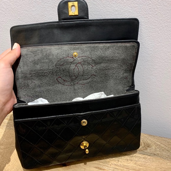 {SOLD} Chanel classic double flap bag - Picture 8 of 13